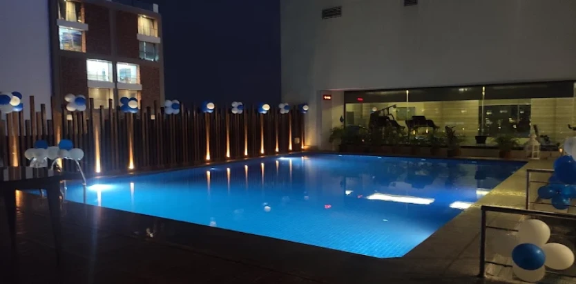 Efcee Sarovar Portico